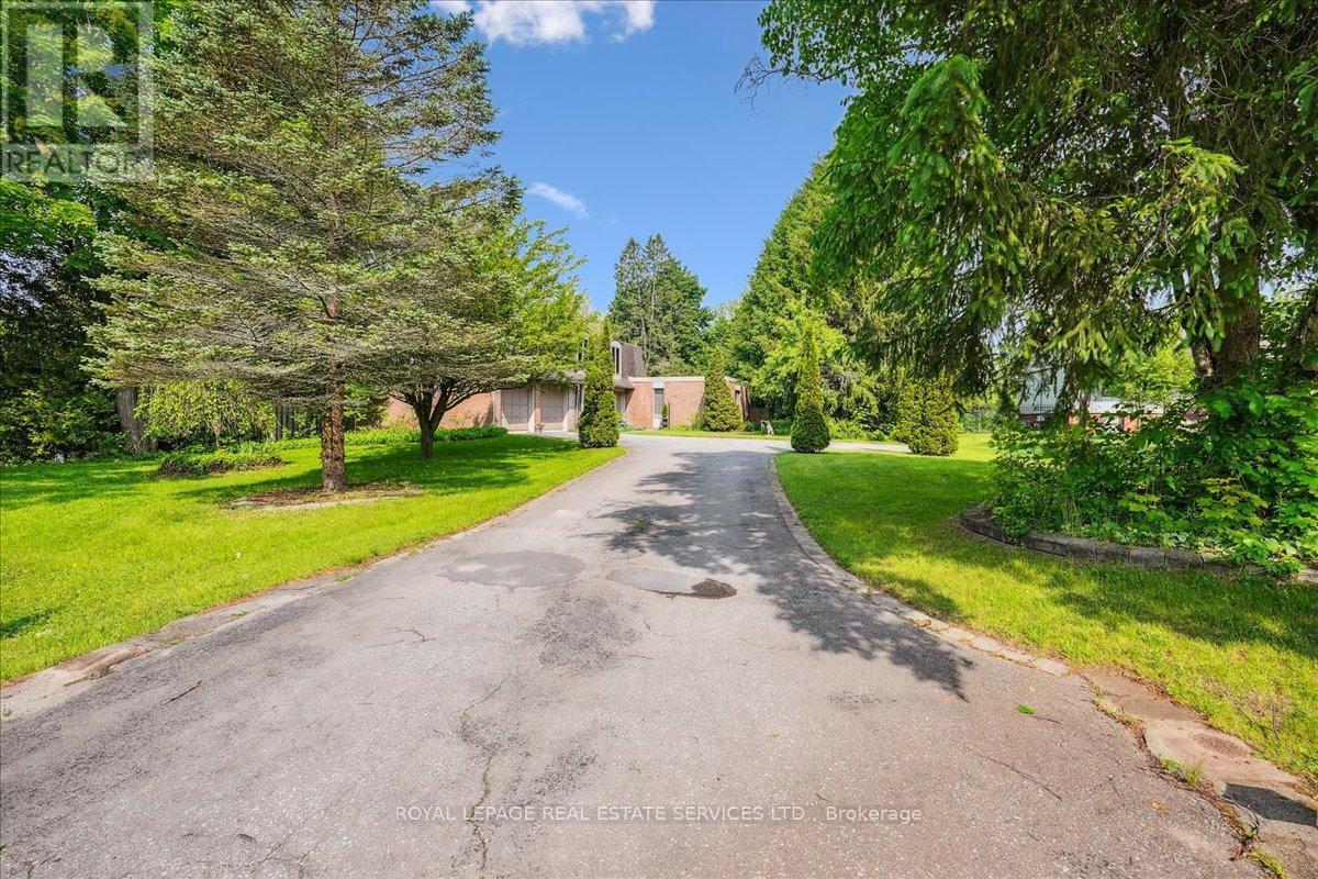 












2145 BLESSINGTON STREET

,
Burlington,




Ontario
L7P0J7

