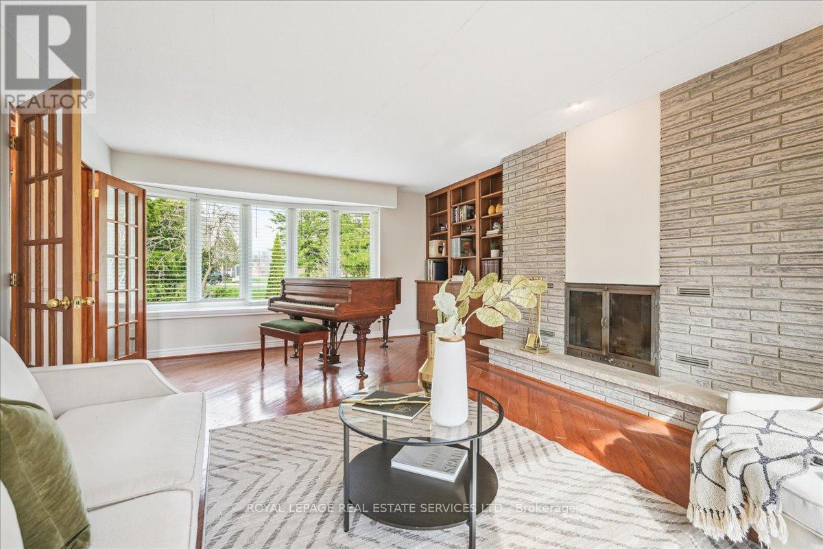












2145 BLESSINGTON STREET

,
Burlington,




Ontario
L7P0J7

