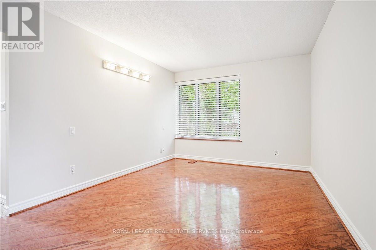 












2145 BLESSINGTON STREET

,
Burlington,




Ontario
L7P0J7

