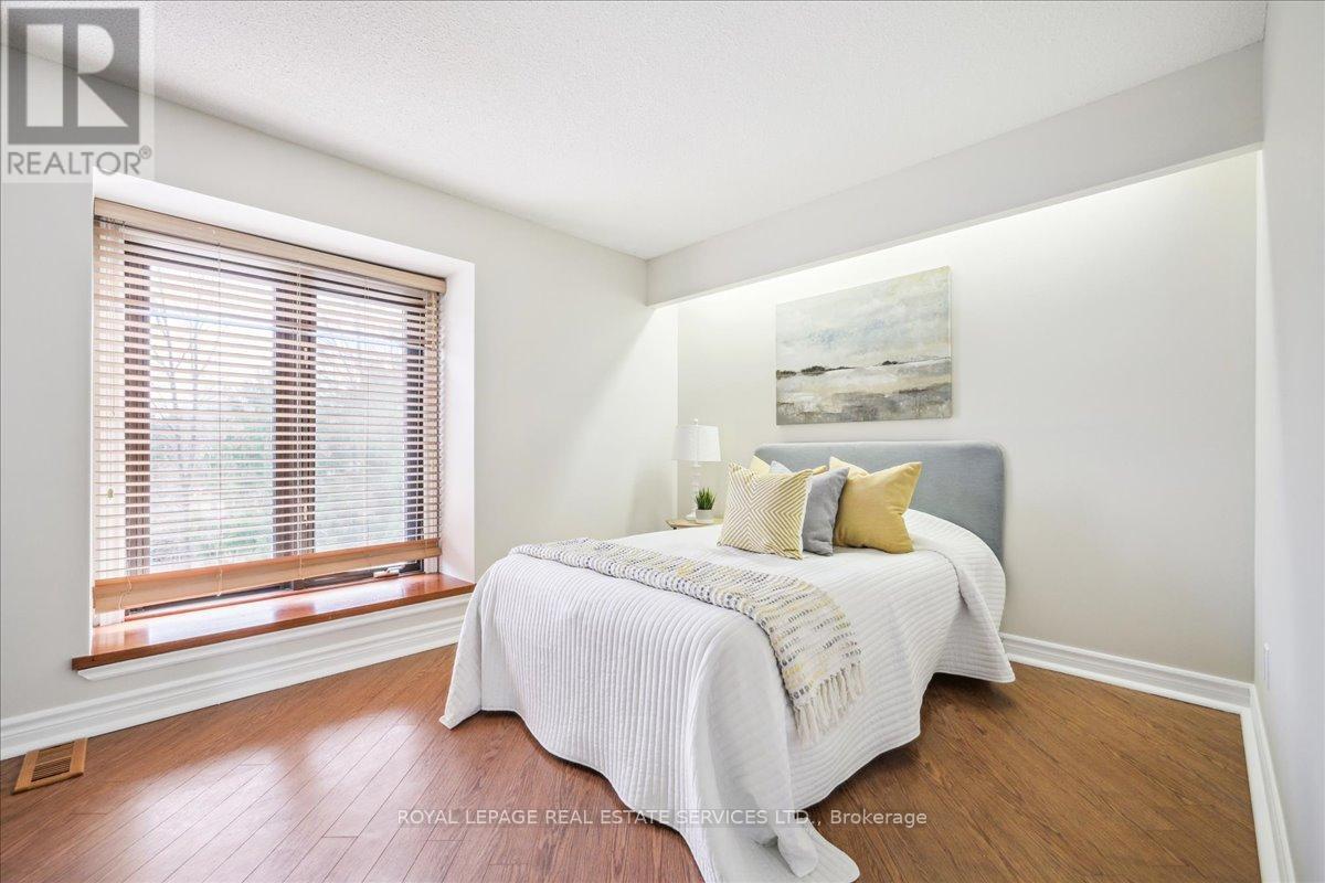 












2145 BLESSINGTON STREET

,
Burlington,




Ontario
L7P0J7

