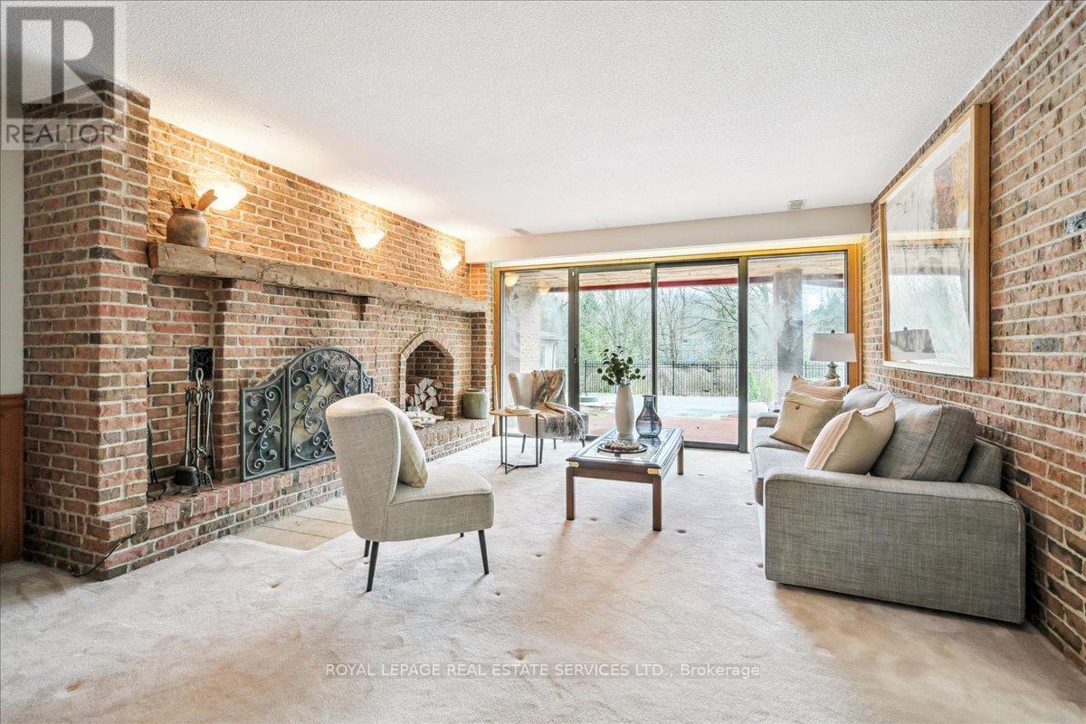 












2145 BLESSINGTON STREET

,
Burlington,




Ontario
L7P0J7

