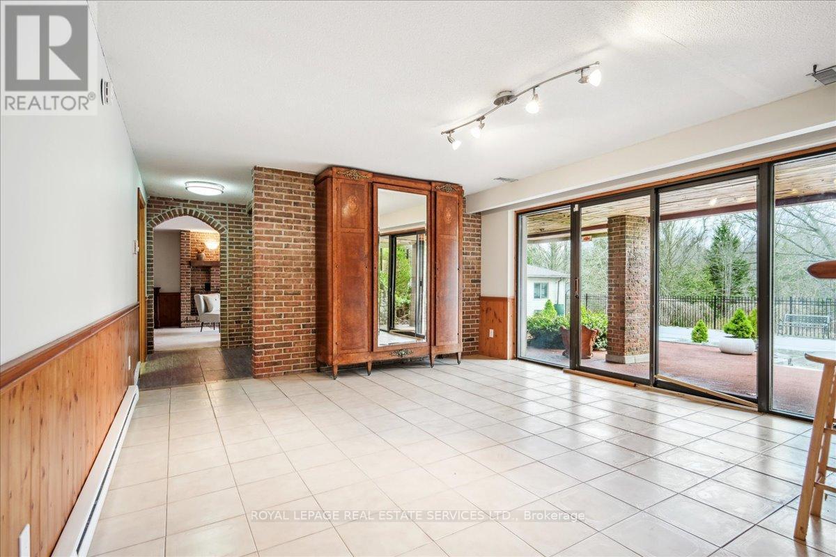 












2145 BLESSINGTON STREET

,
Burlington,




Ontario
L7P0J7


