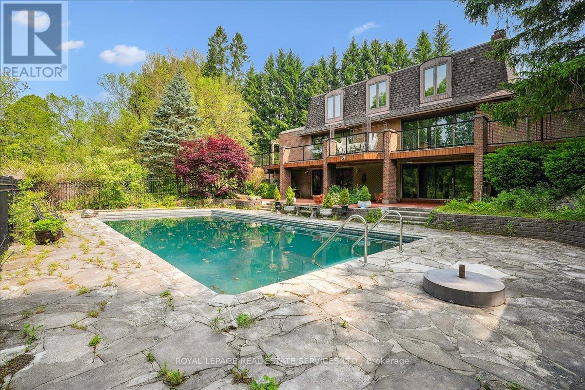 












2145 BLESSINGTON STREET

,
Burlington,




Ontario
L7P0J7

