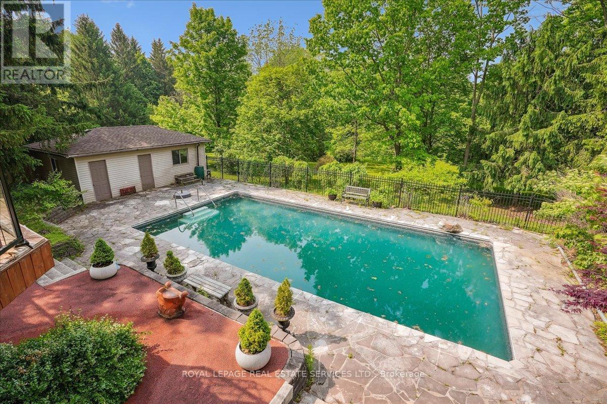 












2145 BLESSINGTON STREET

,
Burlington,




Ontario
L7P0J7

