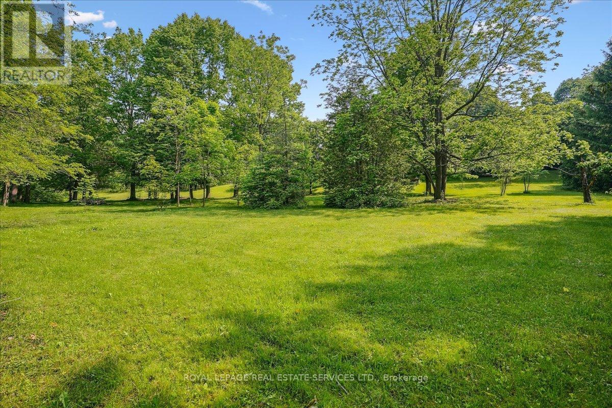 












2145 BLESSINGTON STREET

,
Burlington,




Ontario
L7P0J7


