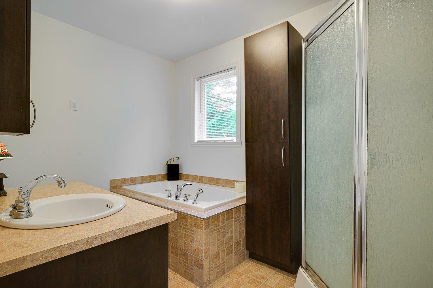 









108


Rue du Daphné

,
Sainte-Sophie,




QC
J5J0H5

