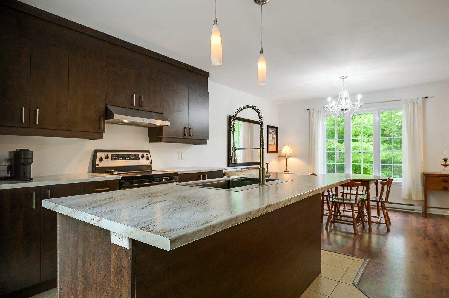 









108


Rue du Daphné

,
Sainte-Sophie,




QC
J5J0H5

