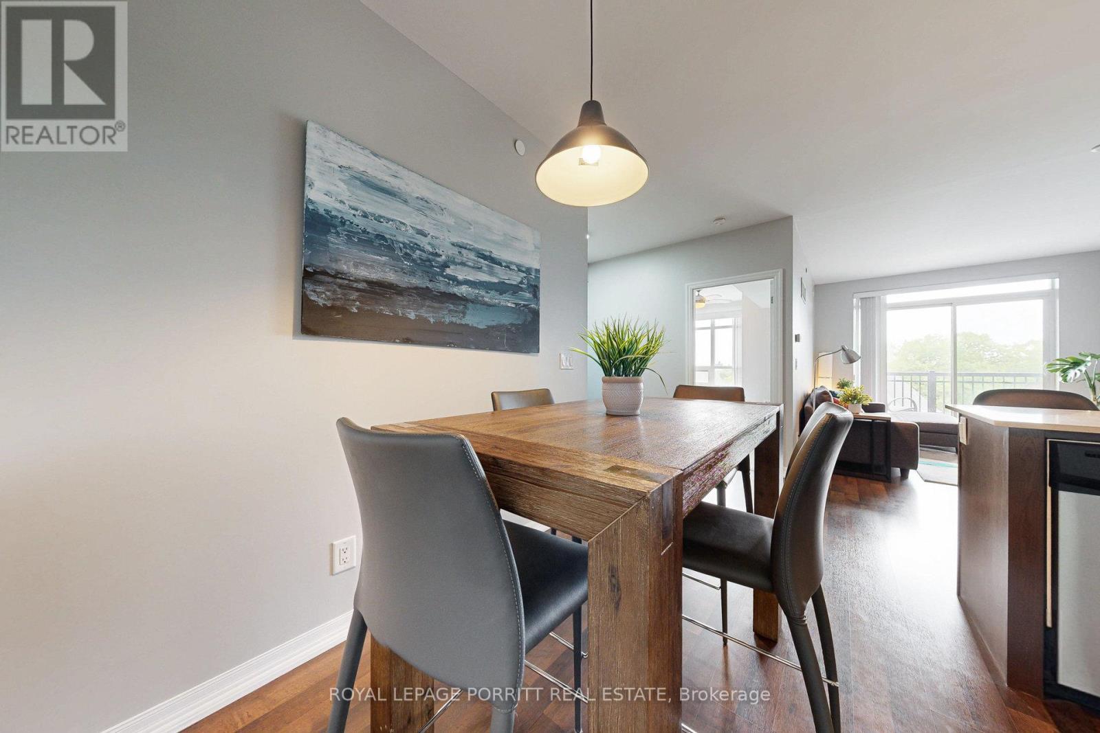 












404 - 3563 LAKE SHORE BOULEVARD W

,
Toronto,




Ontario
M8W0A3

