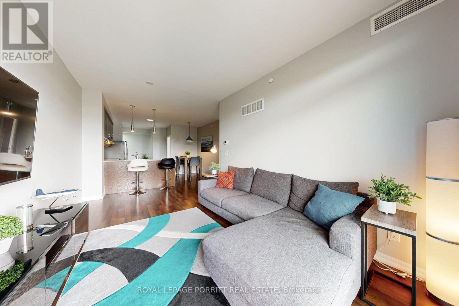 












404 - 3563 LAKE SHORE BOULEVARD W

,
Toronto,




Ontario
M8W0A3

