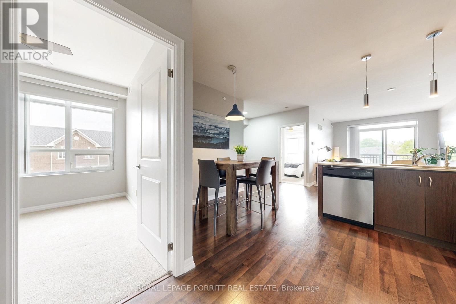 












404 - 3563 LAKE SHORE BOULEVARD W

,
Toronto,




Ontario
M8W0A3

