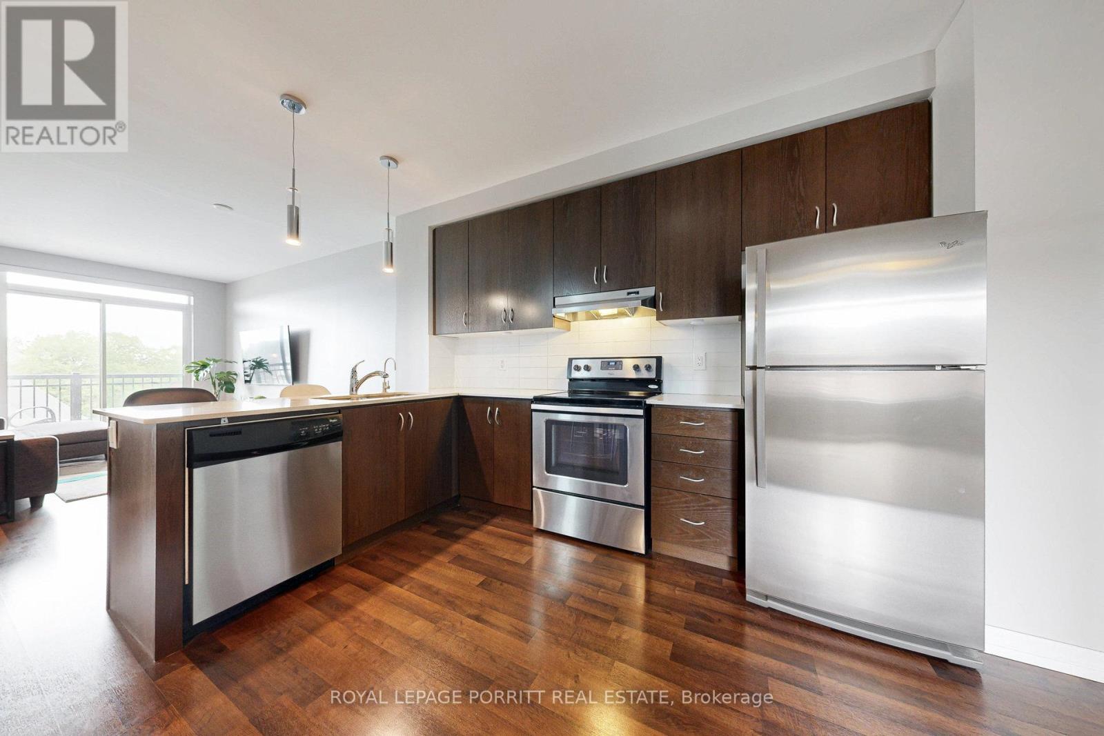 












404 - 3563 LAKE SHORE BOULEVARD W

,
Toronto,




Ontario
M8W0A3

