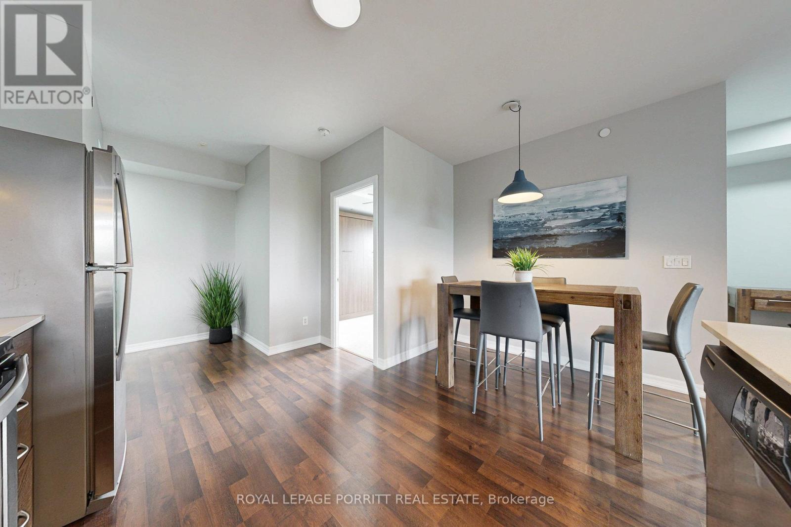 












404 - 3563 LAKE SHORE BOULEVARD W

,
Toronto,




Ontario
M8W0A3

