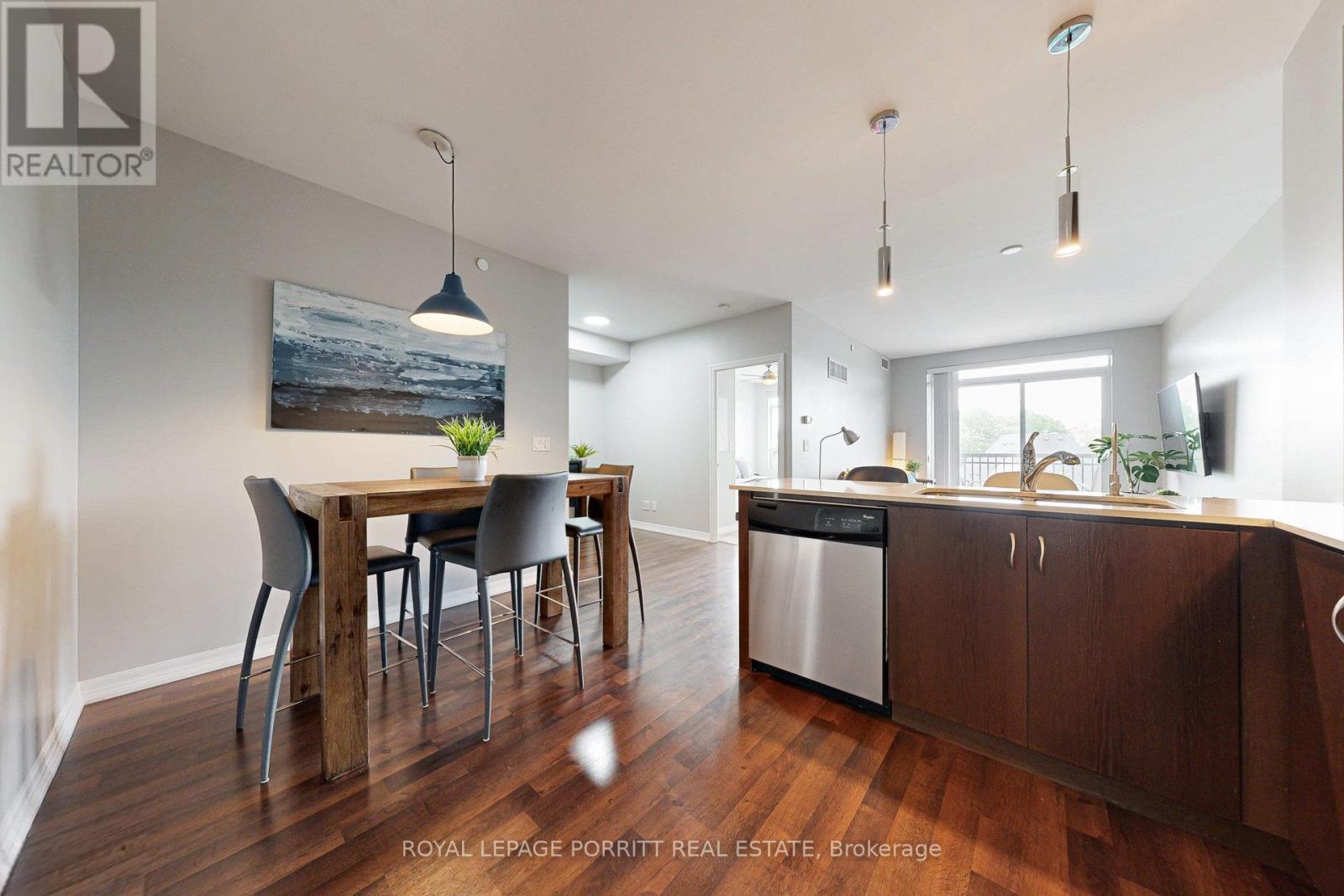 












404 - 3563 LAKE SHORE BOULEVARD W

,
Toronto,




Ontario
M8W0A3

