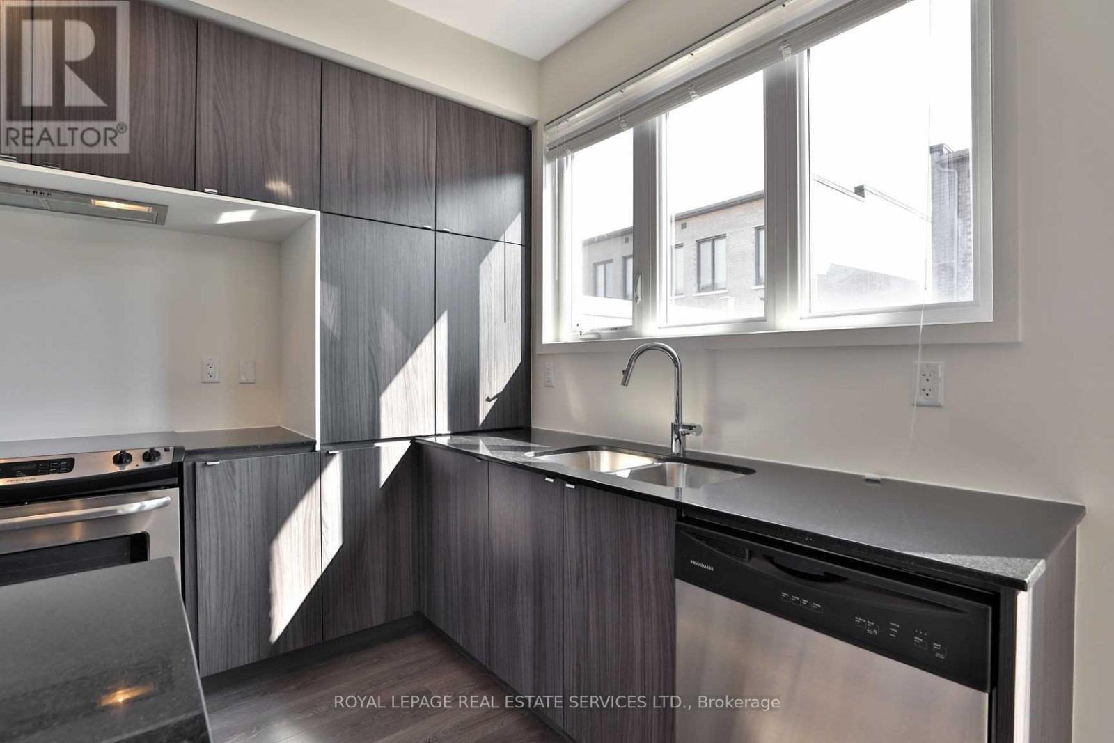 












3139 ERNEST APPELBE BOULEVARD

,
Oakville,




Ontario
L6H0N8

