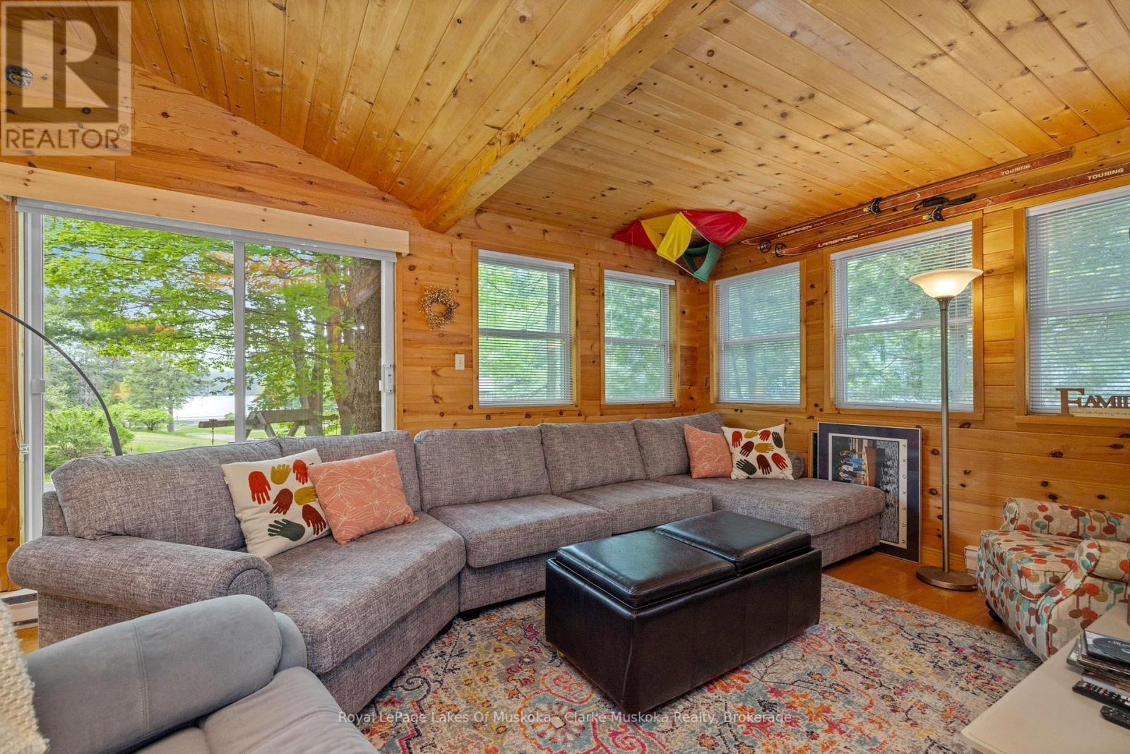 












12 - 3998 HWY 141

,
Muskoka Lakes (Watt),




Ontario
P0C1J0


