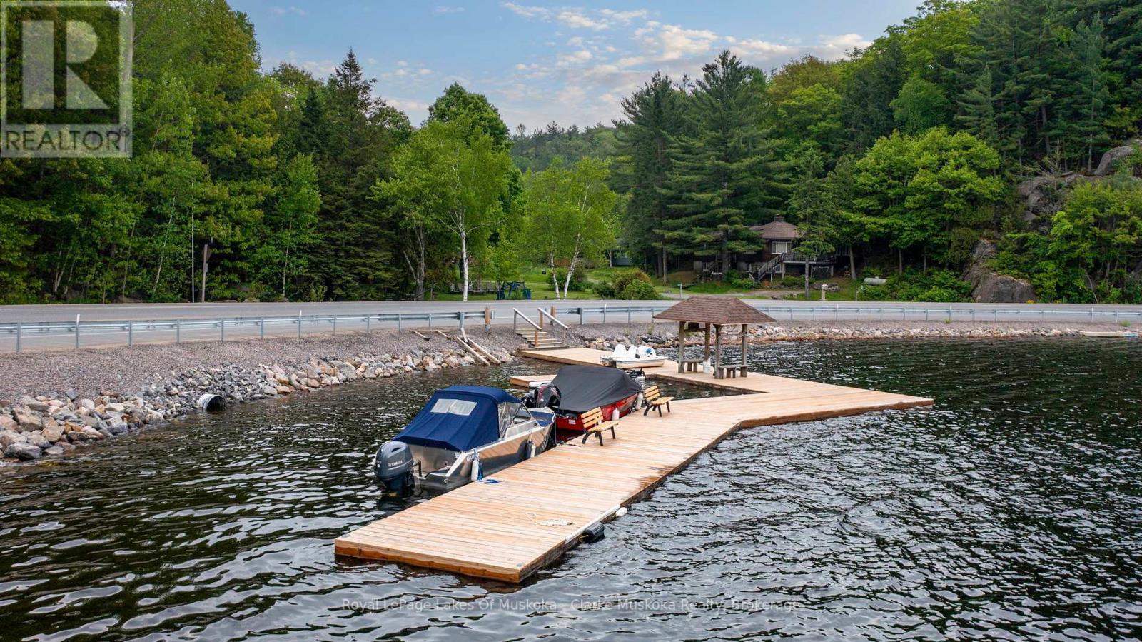 












12 - 3998 HWY 141

,
Muskoka Lakes (Watt),




Ontario
P0C1J0

