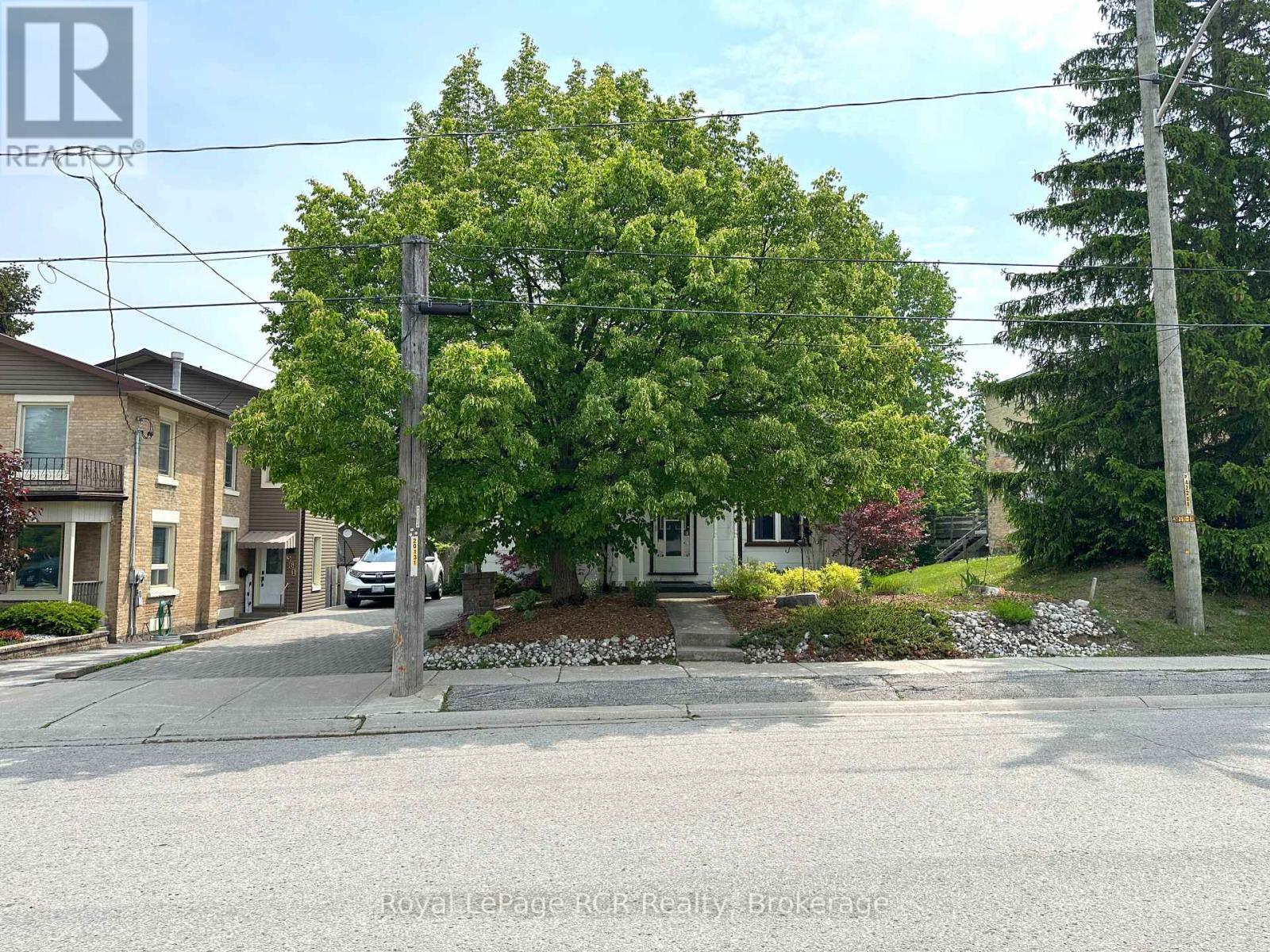 












357 10TH AVENUE

,
Hanover,




Ontario
N4N2N4

