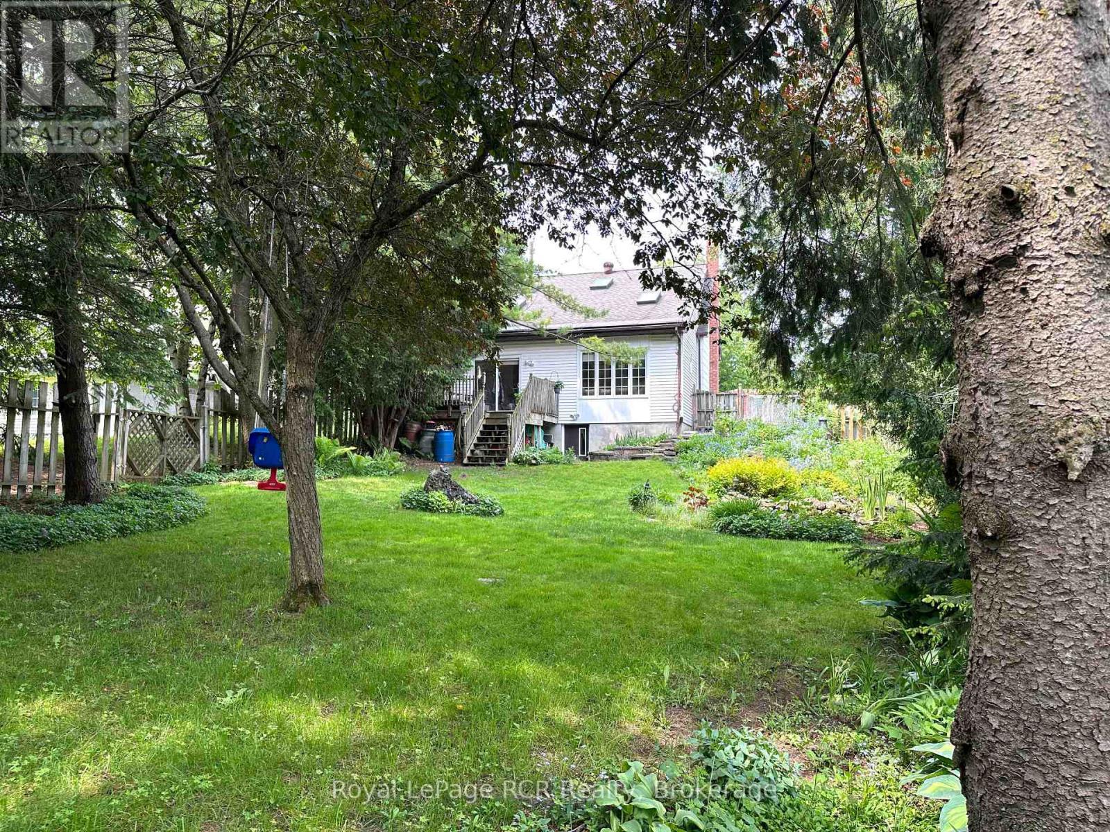 












357 10TH AVENUE

,
Hanover,




Ontario
N4N2N4


