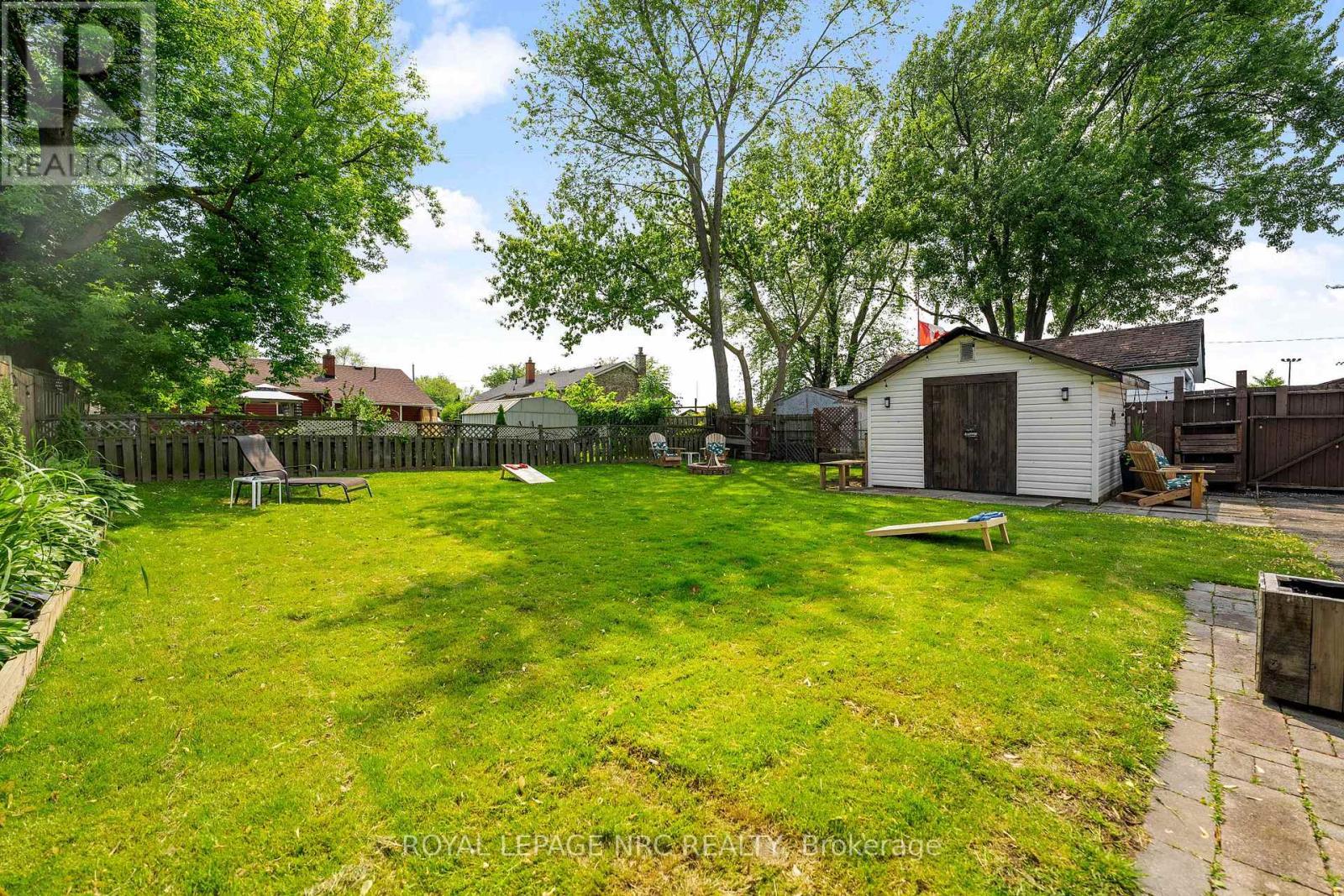 












19 VERA STREET

,
St. Catharines,




Ontario
L2S1C3

