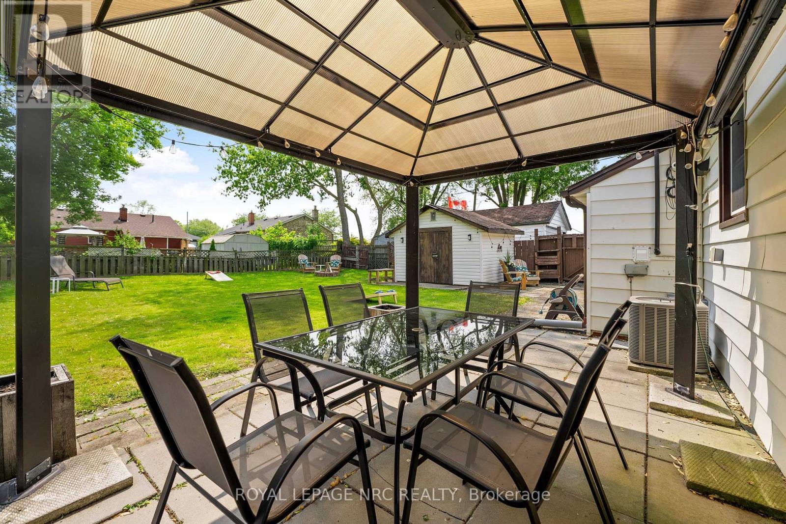 












19 VERA STREET

,
St. Catharines,




Ontario
L2S1C3

