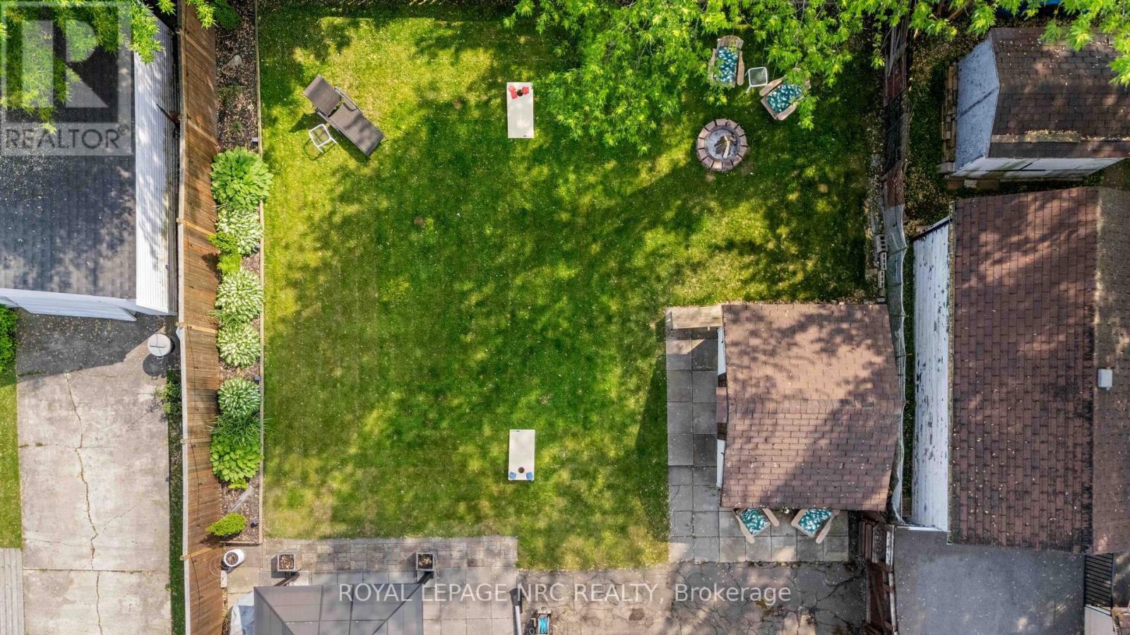 












19 VERA STREET

,
St. Catharines,




Ontario
L2S1C3

