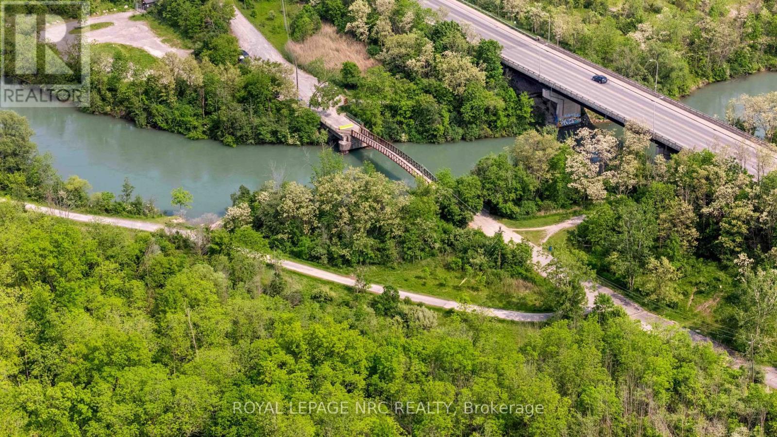 












19 VERA STREET

,
St. Catharines,




Ontario
L2S1C3

