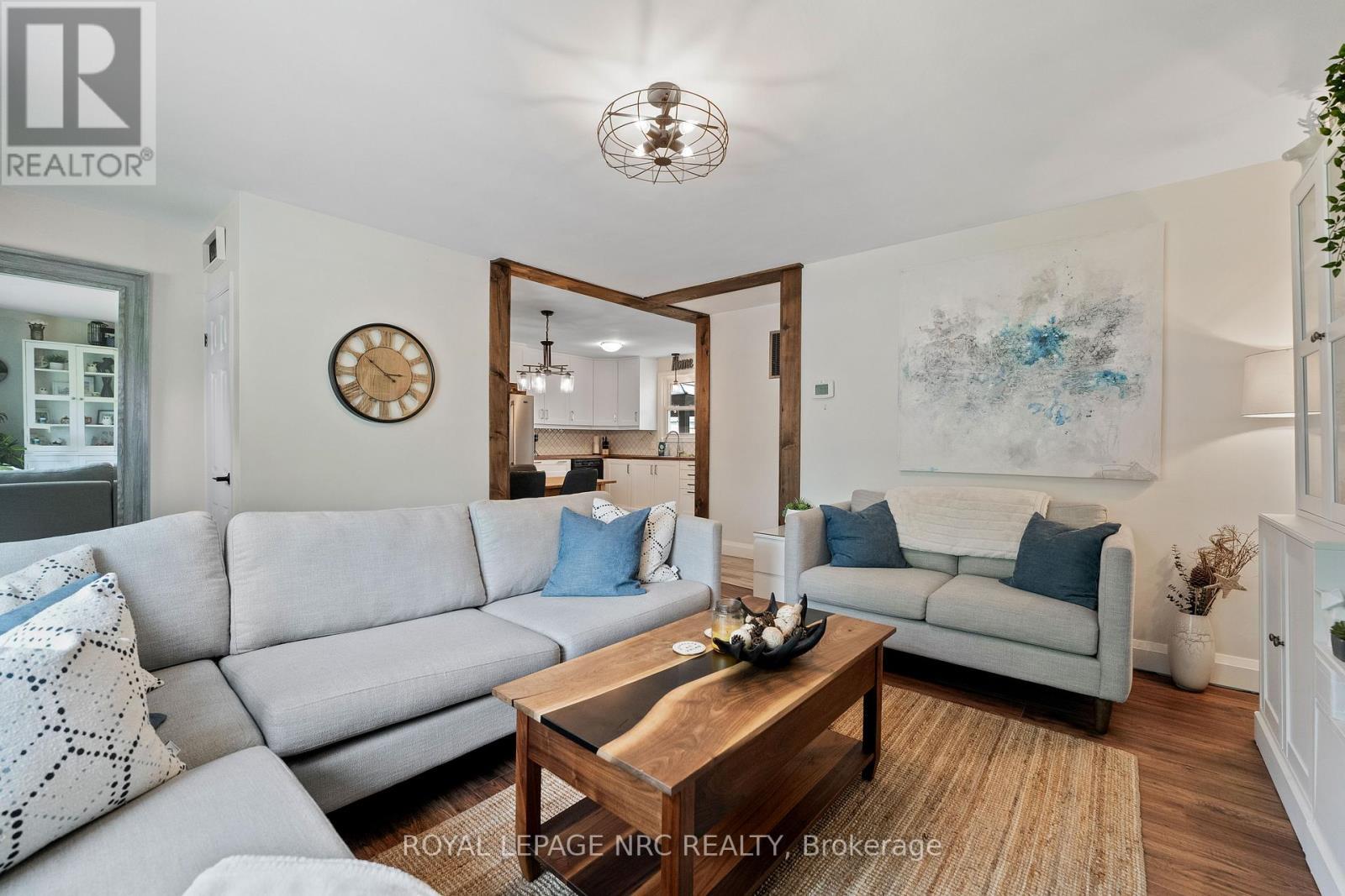 












19 VERA STREET

,
St. Catharines,




Ontario
L2S1C3


