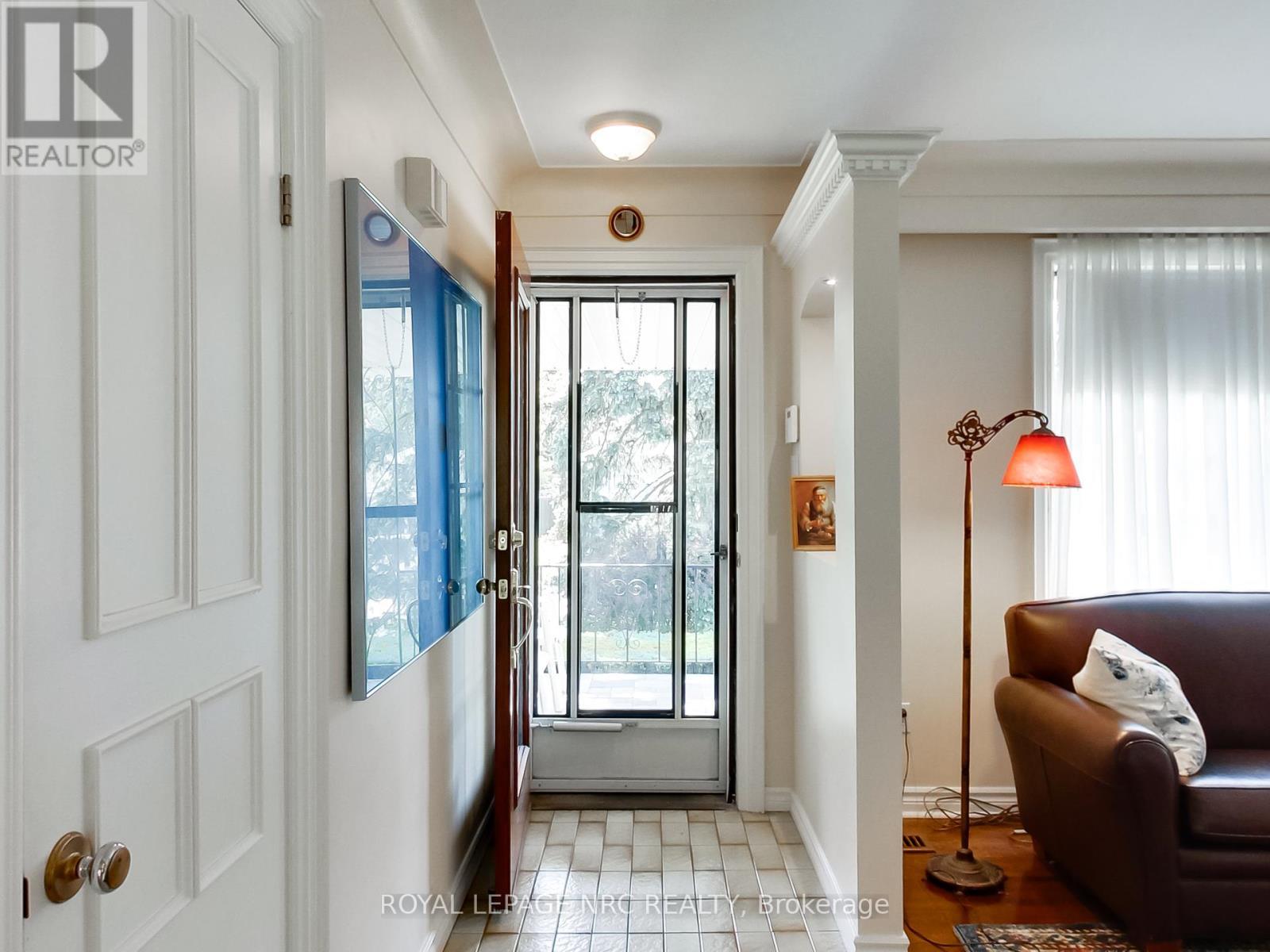 












235 SEMINOLE ROAD

,
Hamilton,




Ontario
L9G1Z1

