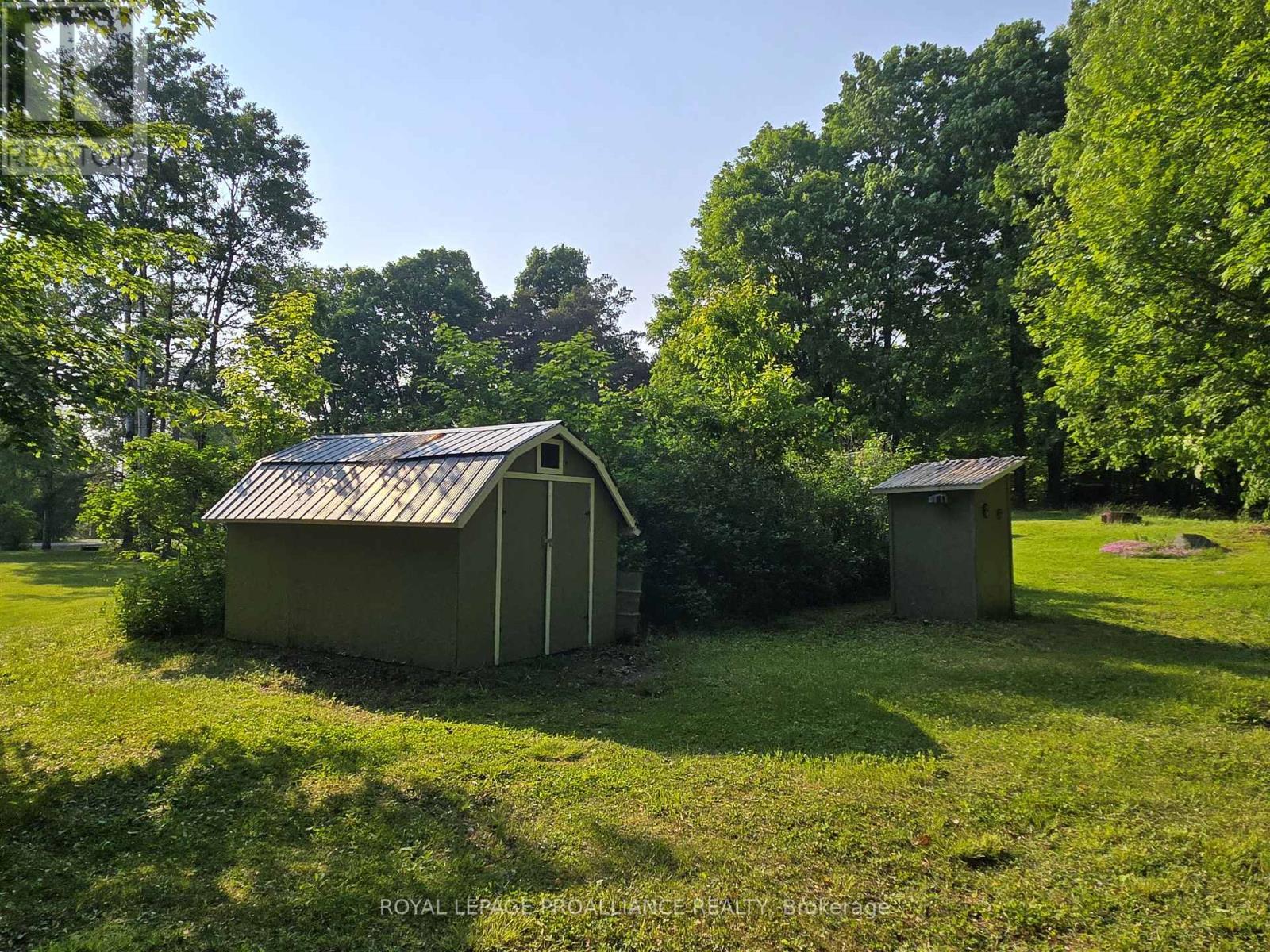 












2476 HENDERSON ROAD

,
Central Frontenac (Frontenac Centre),







Ontario
K0H1B0

