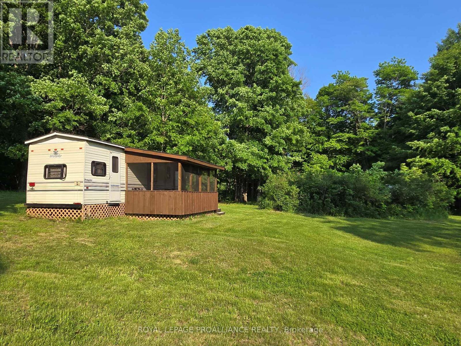 












2476 HENDERSON ROAD

,
Central Frontenac (Frontenac Centre),







Ontario
K0H1B0

