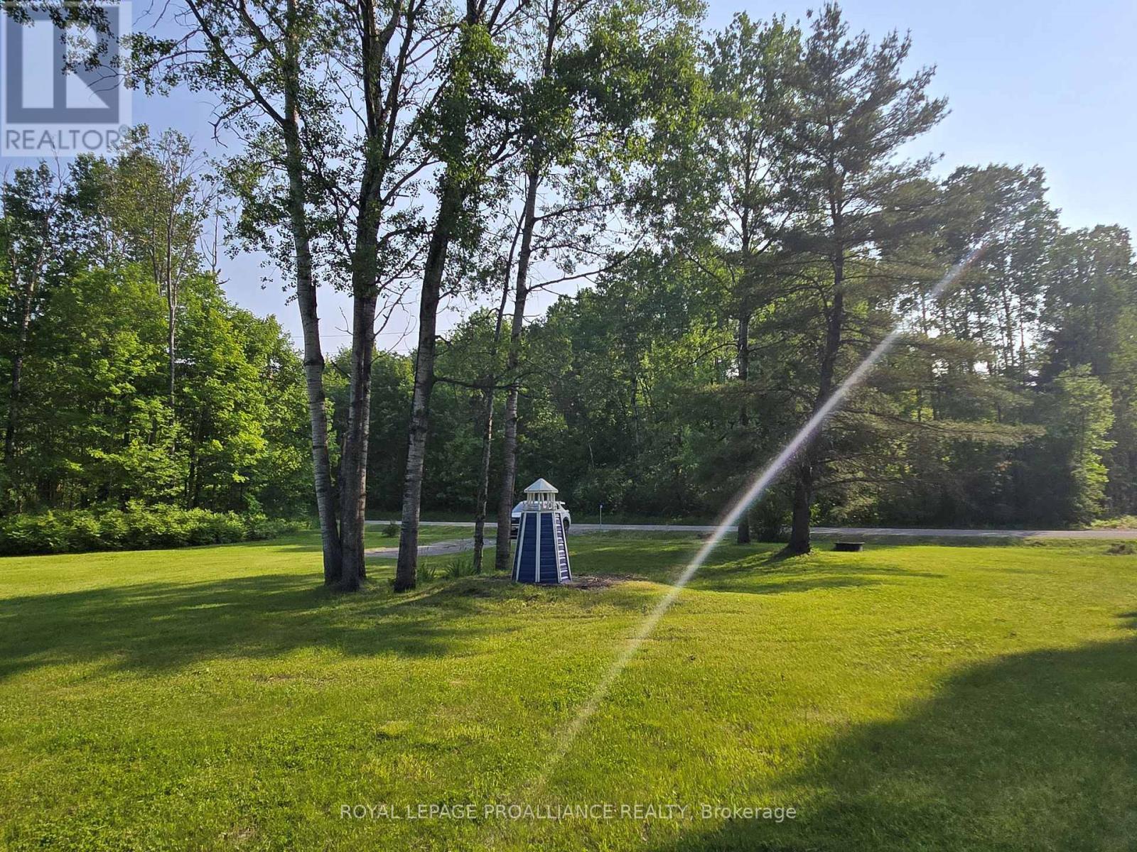 












2476 HENDERSON ROAD

,
Central Frontenac (Frontenac Centre),







Ontario
K0H1B0

