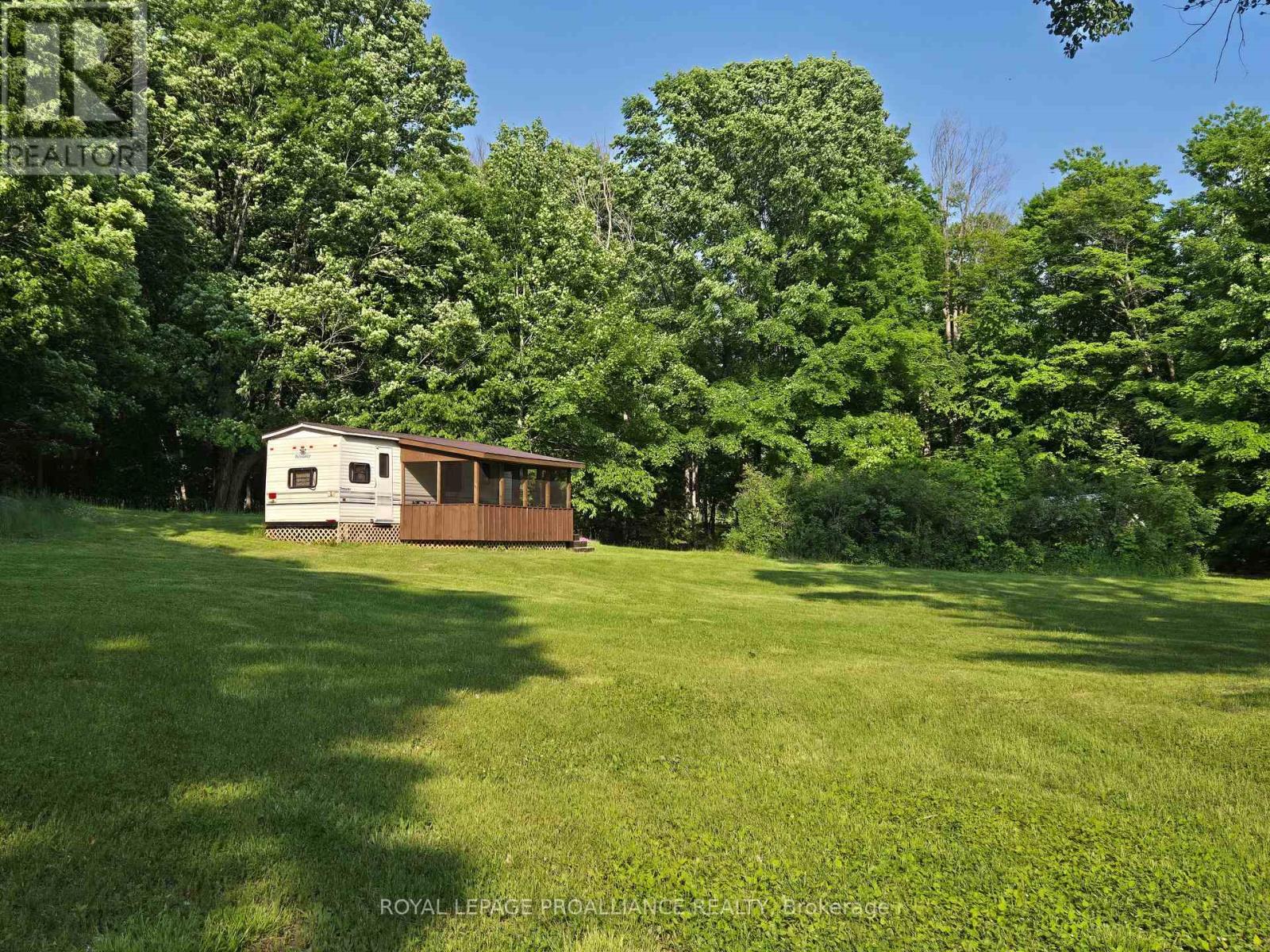 












2476 HENDERSON ROAD

,
Central Frontenac (Frontenac Centre),







Ontario
K0H1B0

