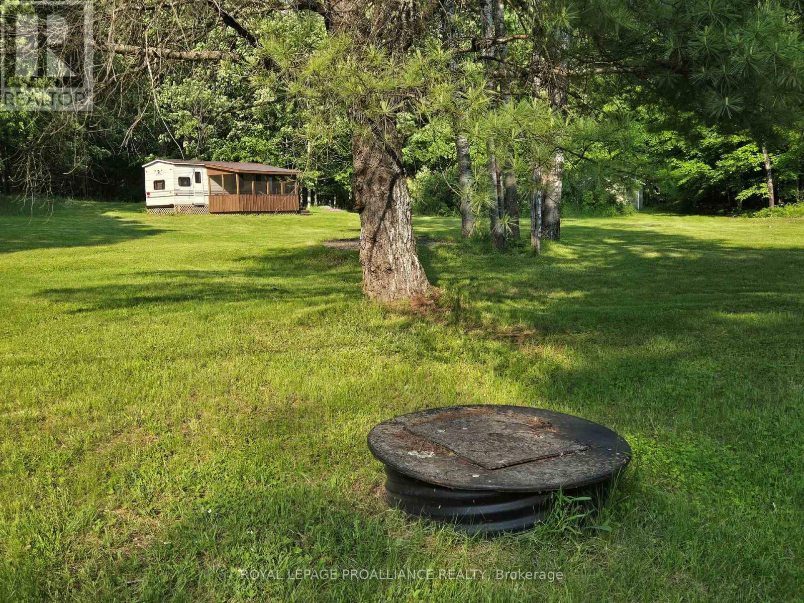 












2476 HENDERSON ROAD

,
Central Frontenac (Frontenac Centre),







Ontario
K0H1B0

