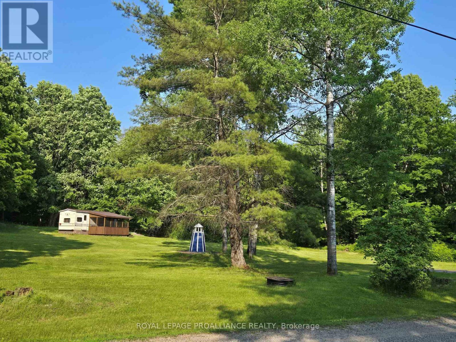 












2476 HENDERSON ROAD

,
Central Frontenac (Frontenac Centre),







Ontario
K0H1B0

