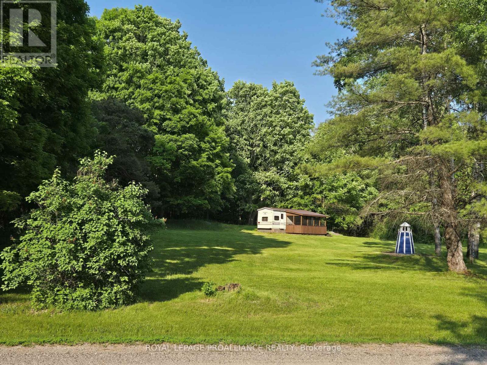 












2476 HENDERSON ROAD

,
Central Frontenac (Frontenac Centre),







Ontario
K0H1B0

