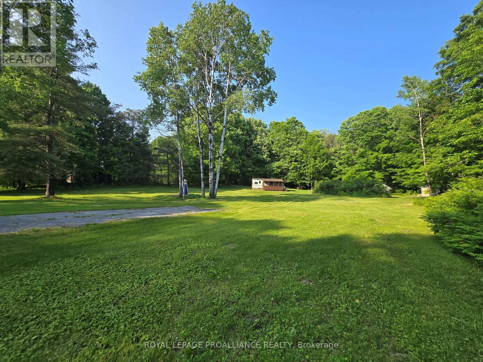 












2476 HENDERSON ROAD

,
Central Frontenac (Frontenac Centre),







Ontario
K0H1B0


