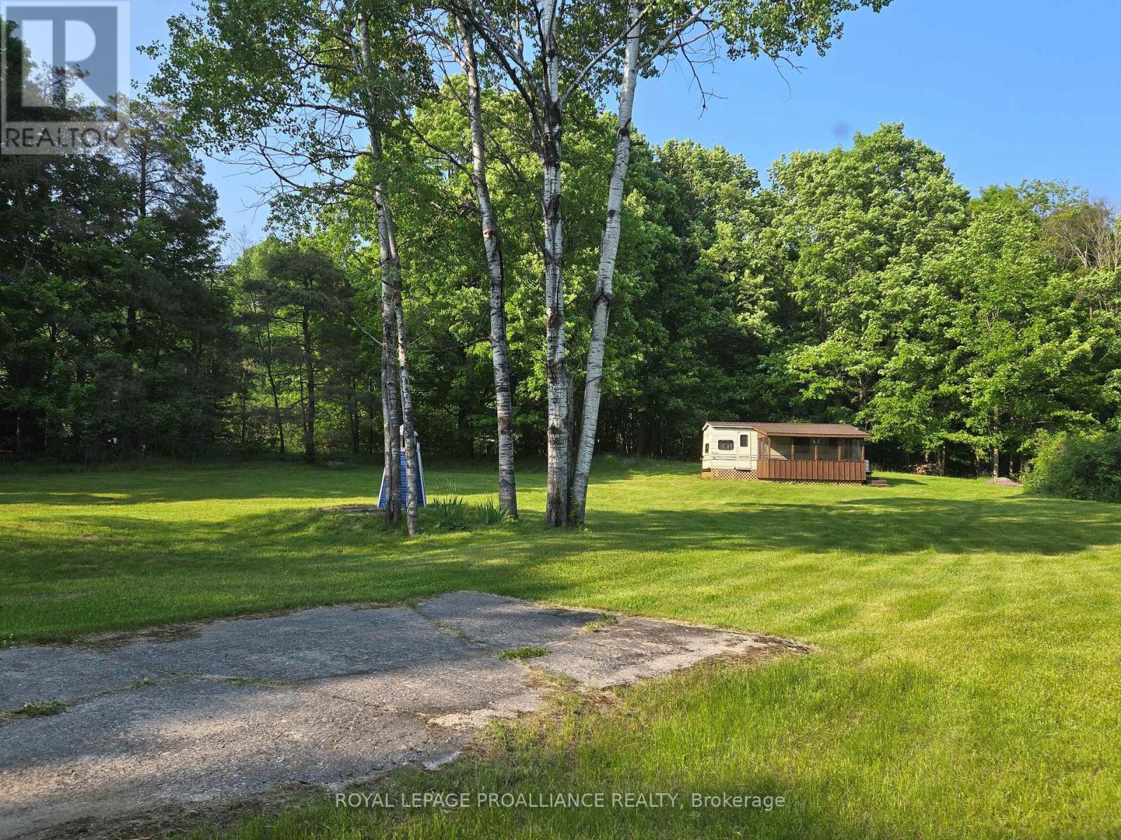 












2476 HENDERSON ROAD

,
Central Frontenac (Frontenac Centre),







Ontario
K0H1B0

