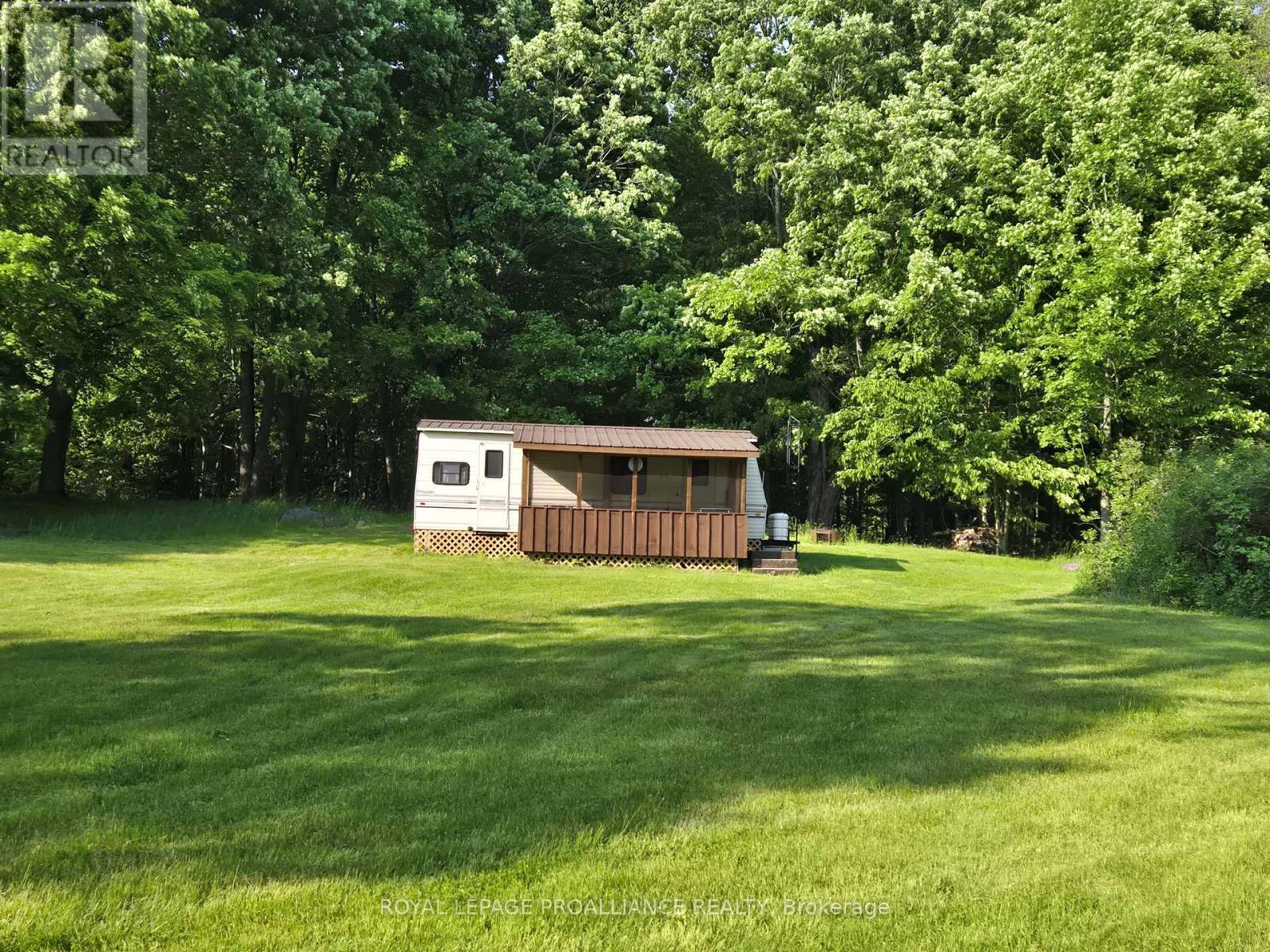












2476 HENDERSON ROAD

,
Central Frontenac (Frontenac Centre),







Ontario
K0H1B0

