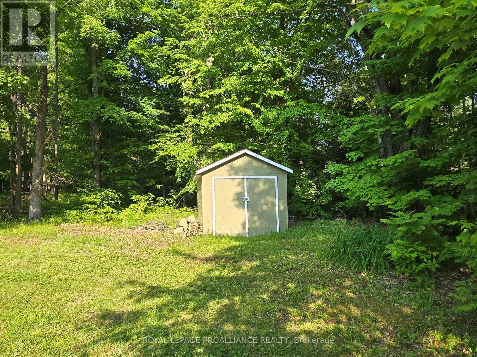 












2476 HENDERSON ROAD

,
Central Frontenac (Frontenac Centre),







Ontario
K0H1B0

