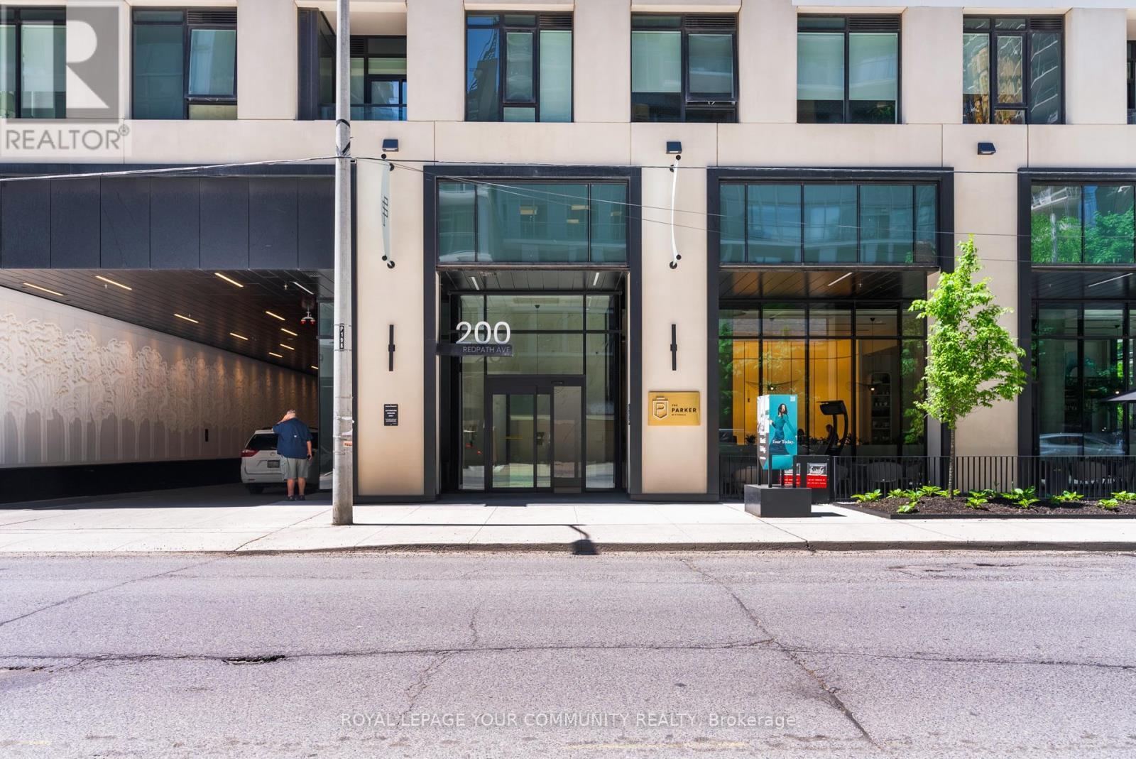 












3310 - 200 REDPATH AVENUE

,
Toronto,




Ontario
M4P0E6


