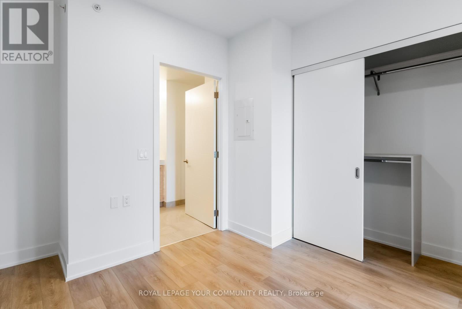 












3310 - 200 REDPATH AVENUE

,
Toronto,




Ontario
M4P0E6

