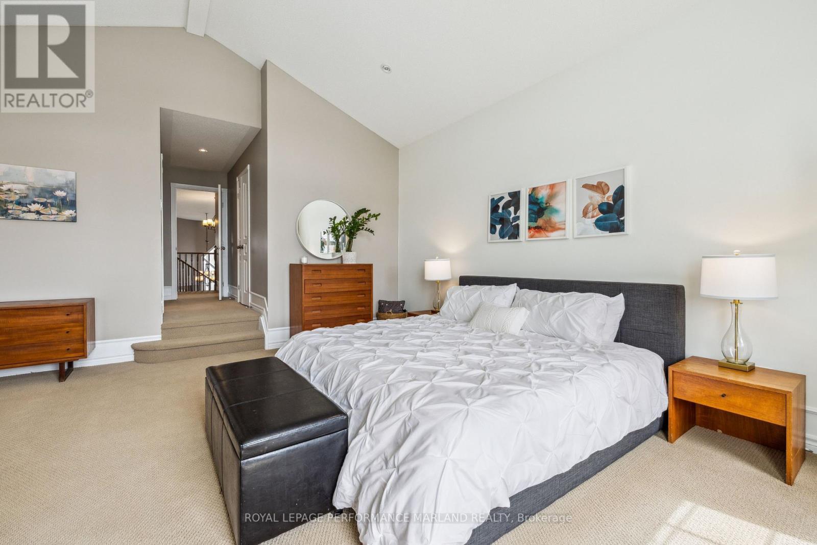 












120 AUGUST LILY CRESCENT

,
Ottawa,




Ontario
K1V2A6

