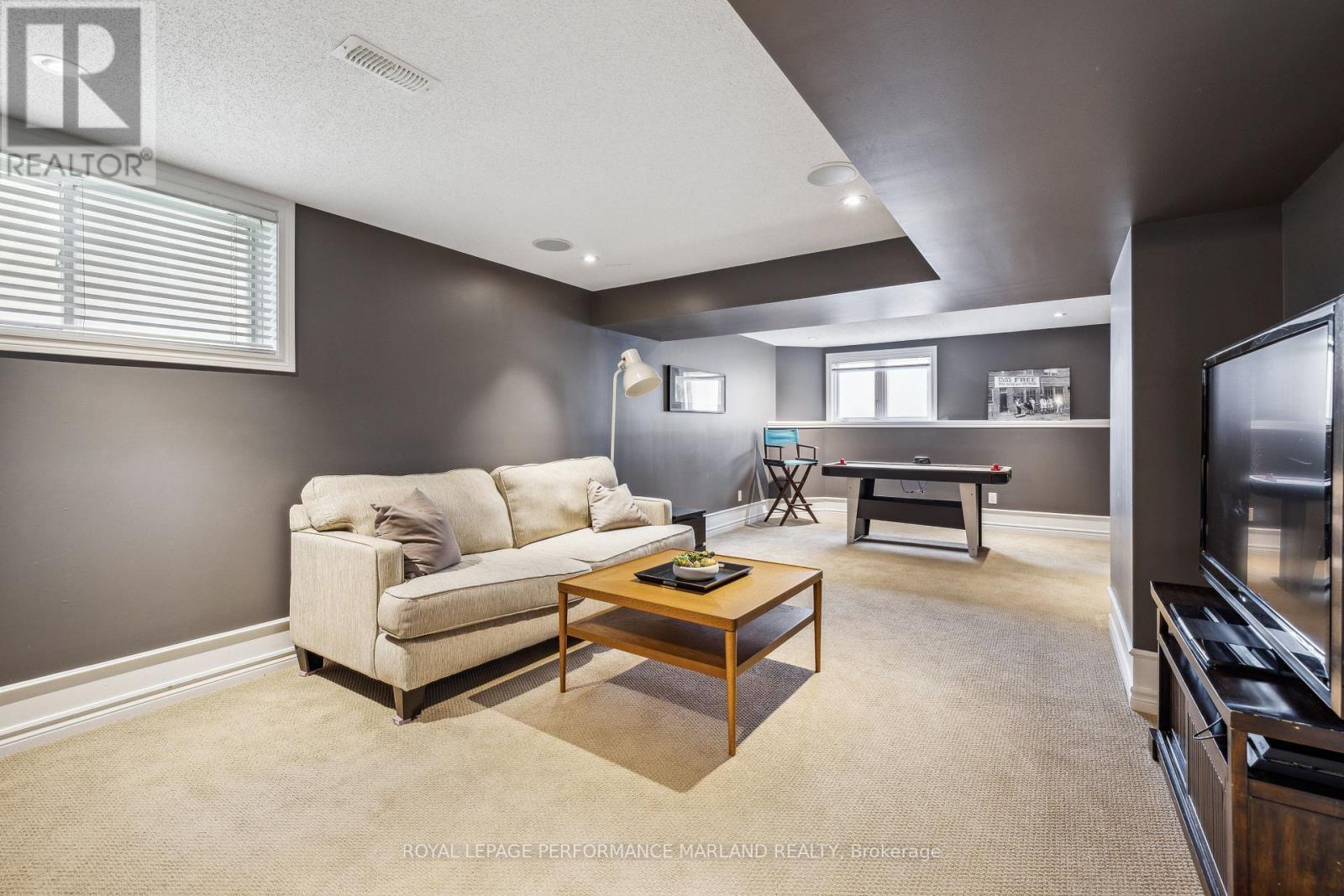 












120 AUGUST LILY CRESCENT

,
Ottawa,




Ontario
K1V2A6

