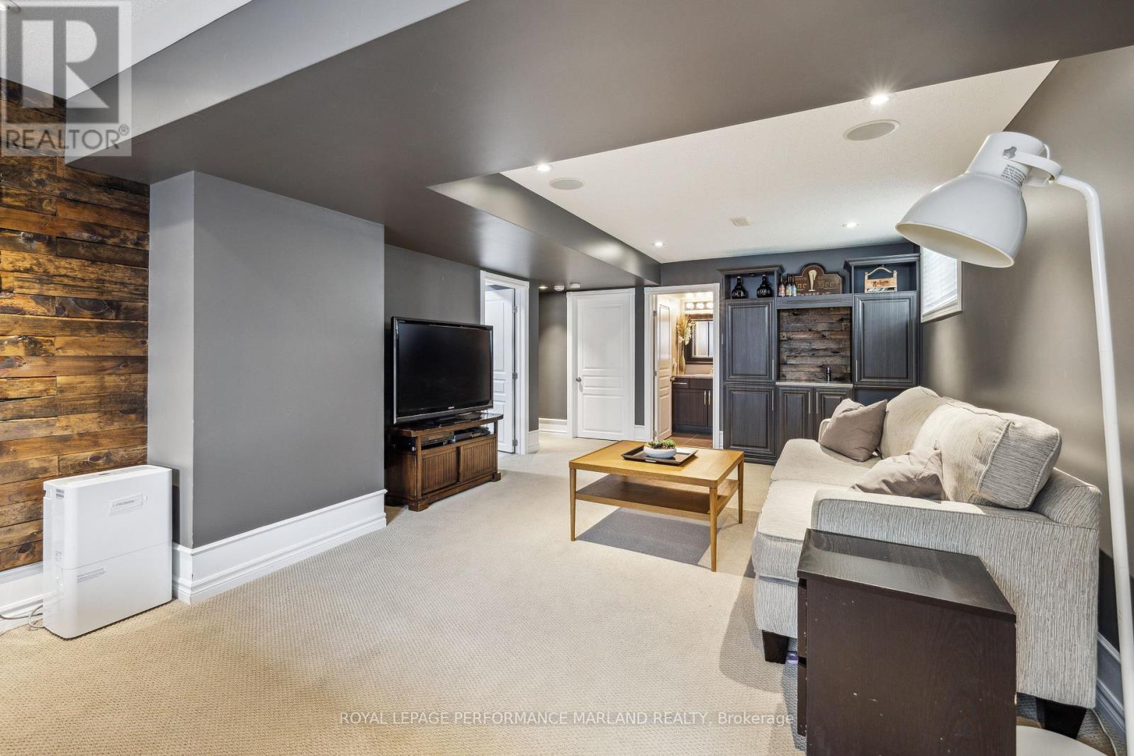 












120 AUGUST LILY CRESCENT

,
Ottawa,




Ontario
K1V2A6

