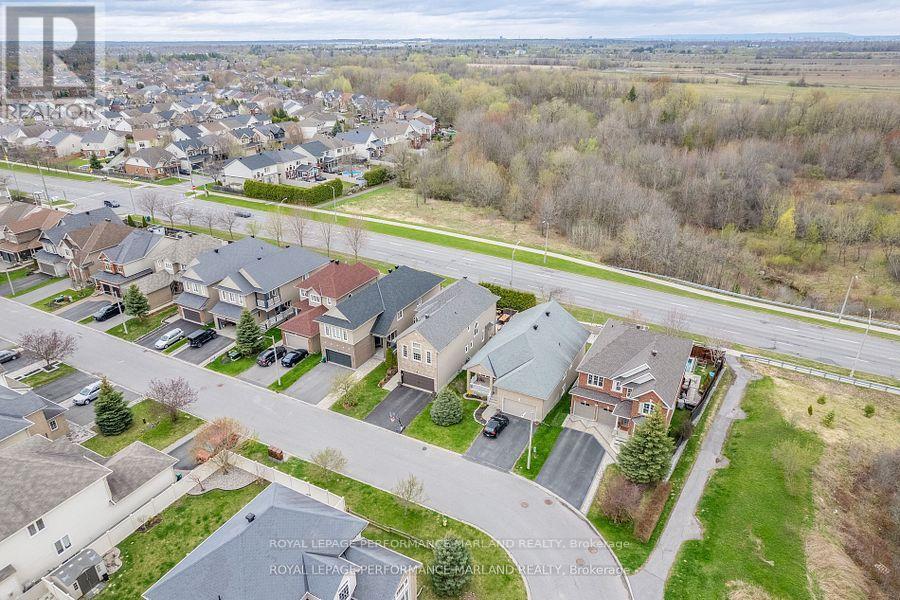 












120 AUGUST LILY CRESCENT

,
Ottawa,




Ontario
K1V2A6

