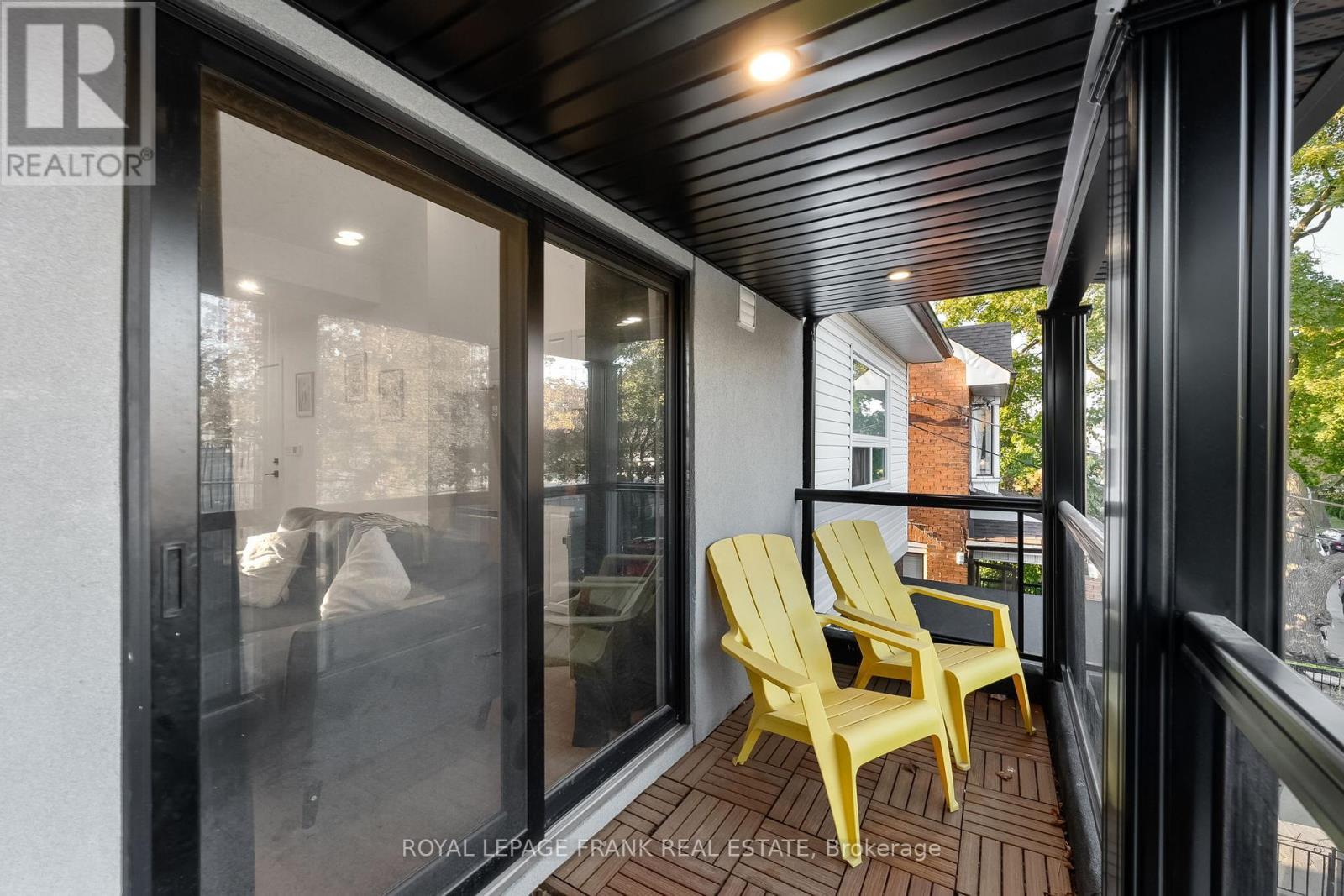 












70 WILTSHIRE AVENUE W

,
Toronto (Weston-Pellam Park),




Ontario
M6N2V9

