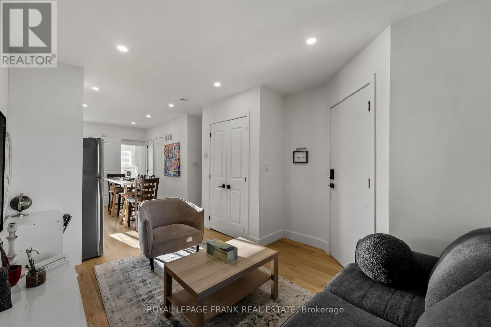












70 WILTSHIRE AVENUE

,
Toronto (Weston-Pellam Park),




Ontario
M6N2V9

