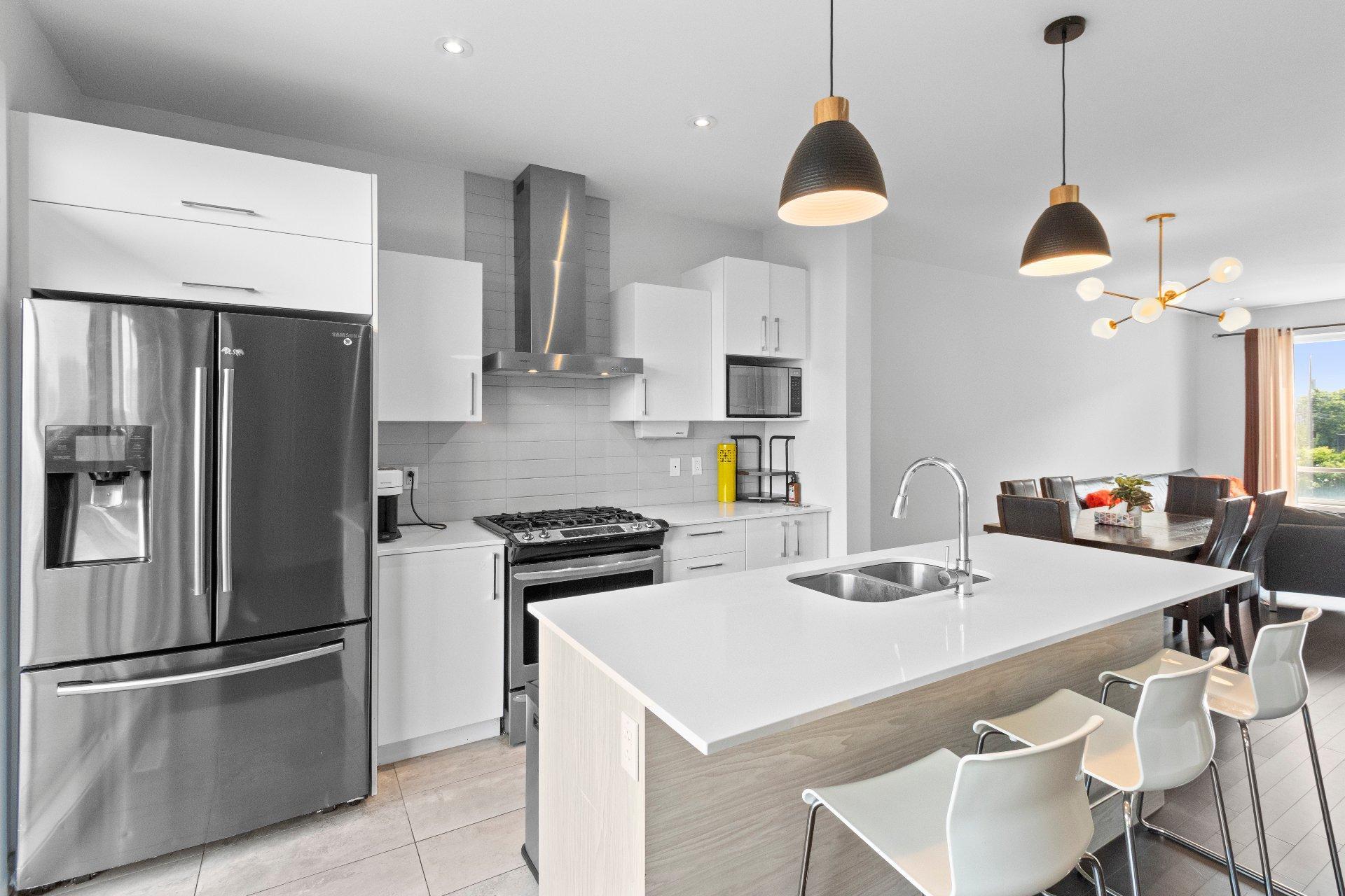 









3171


Rue Frégault

,
Laval (Chomedey),




QC
H7T0C6


