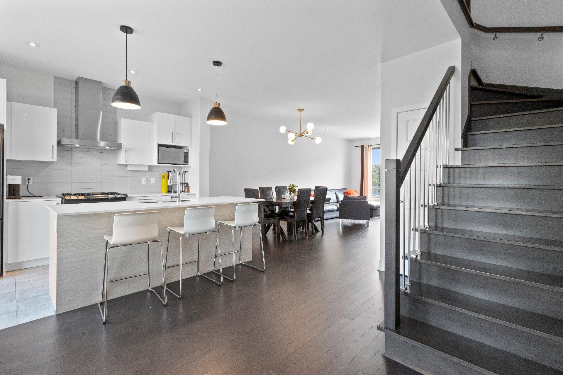 









3171


Rue Frégault

,
Laval (Chomedey),




QC
H7T0C6

