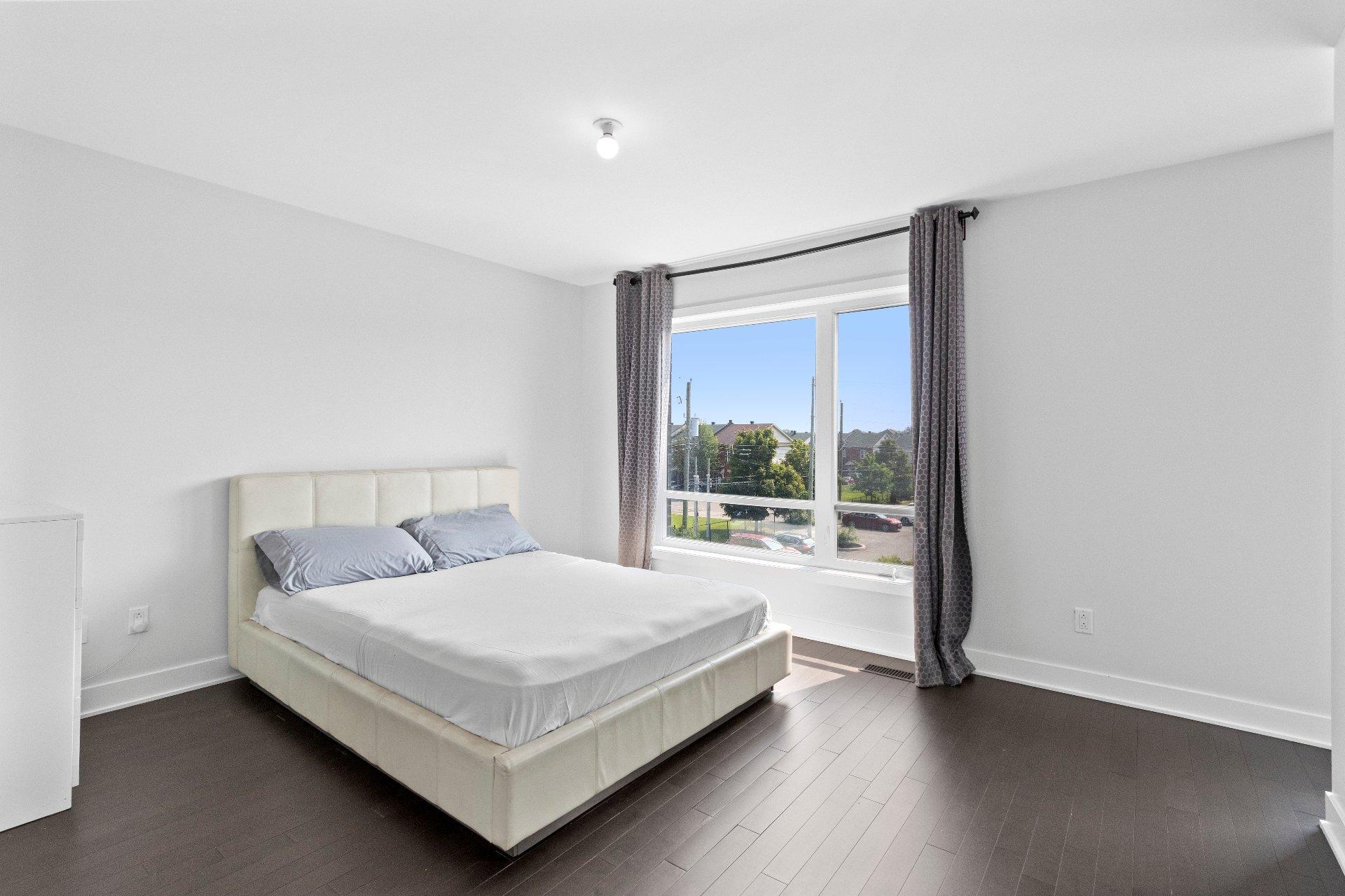 









3171


Rue Frégault

,
Laval (Chomedey),




QC
H7T0C6

